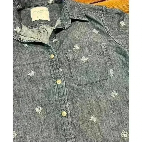 American Eagle Womens Button Up Chambray Denim Top Southwest Embroidered Small - Picture 4 of 6